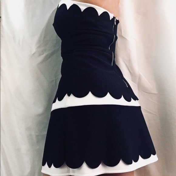 Navy blue and white layered strapless dress - Picture 2 of 4